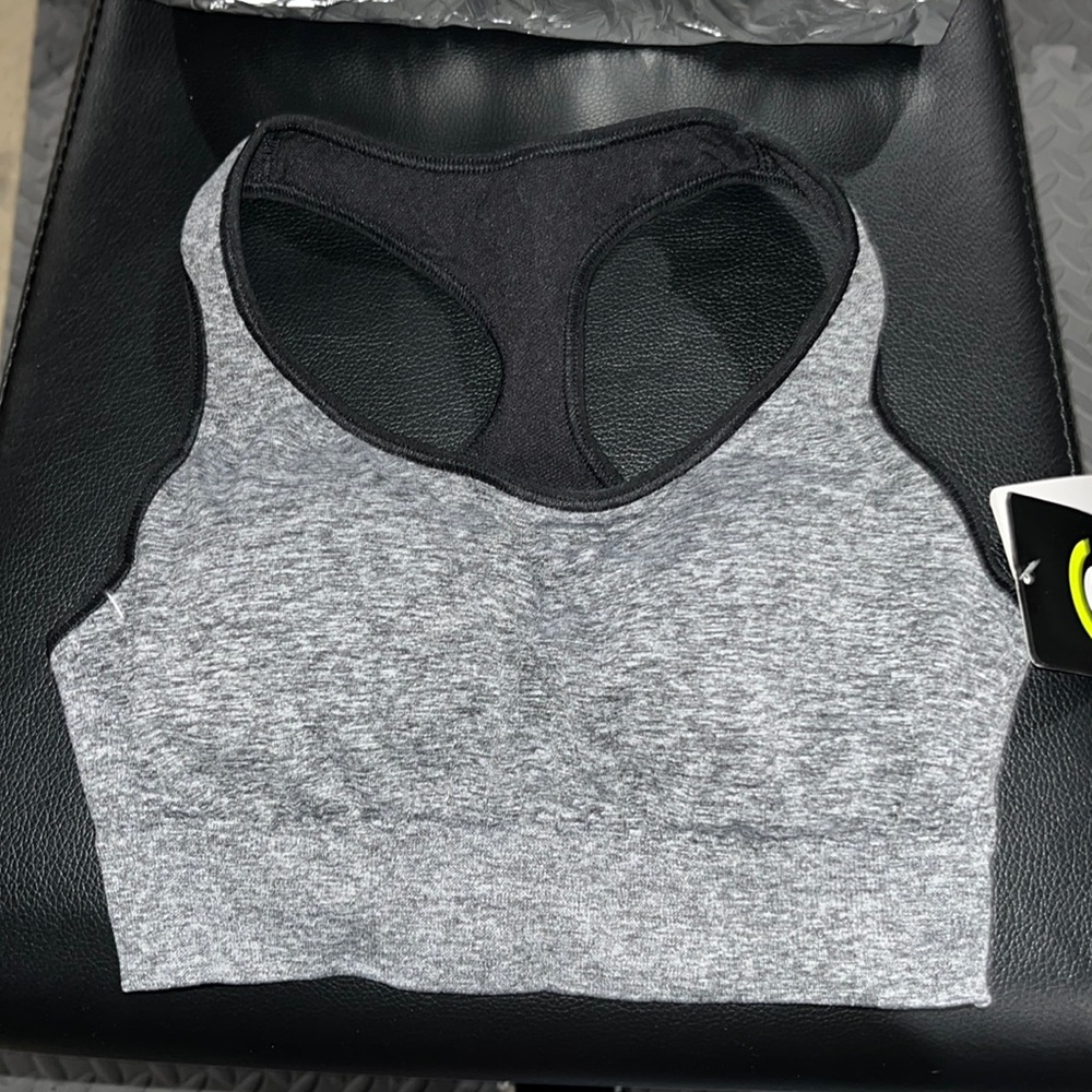 Brand new with tags womens XS Champion sports bra with removable padding